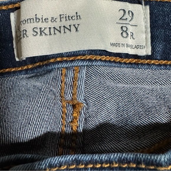 Abercrombie & Fitch Super Skinny Raw Hem Ankle Jeans - Picture 5 of 5